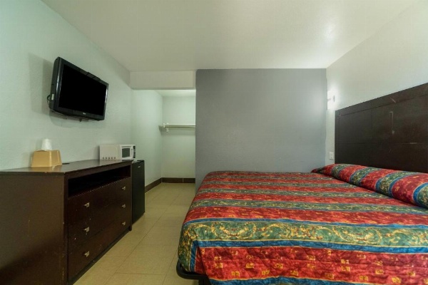 Xpress Inn & Extended Stays image 10