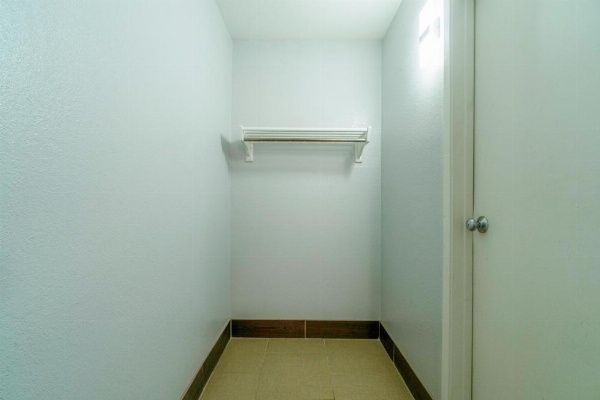 Xpress Inn & Extended Stays image 12