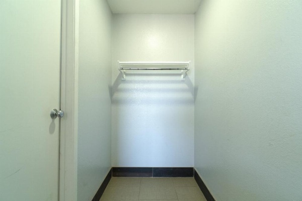 Xpress Inn & Extended Stays image 14