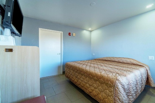 Xpress Inn & Extended Stays image 21