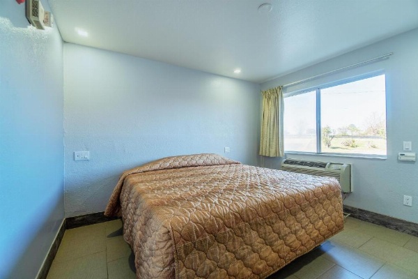 Xpress Inn & Extended Stays image 22