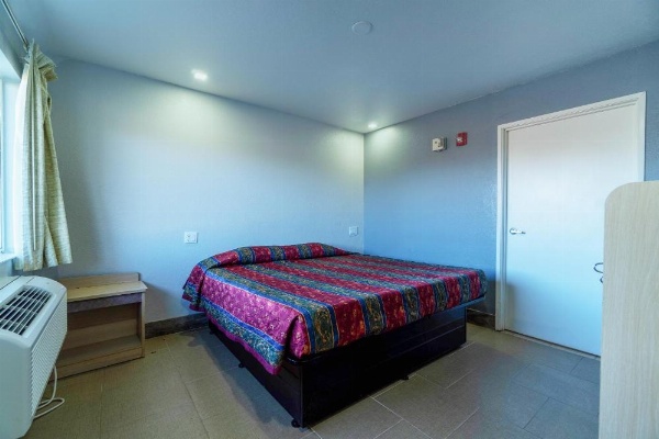 Xpress Inn & Extended Stays image 29